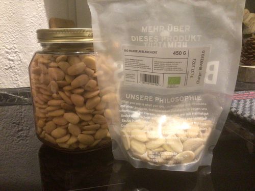 Customer photo review of Bio Mandeln blanchiert 450g