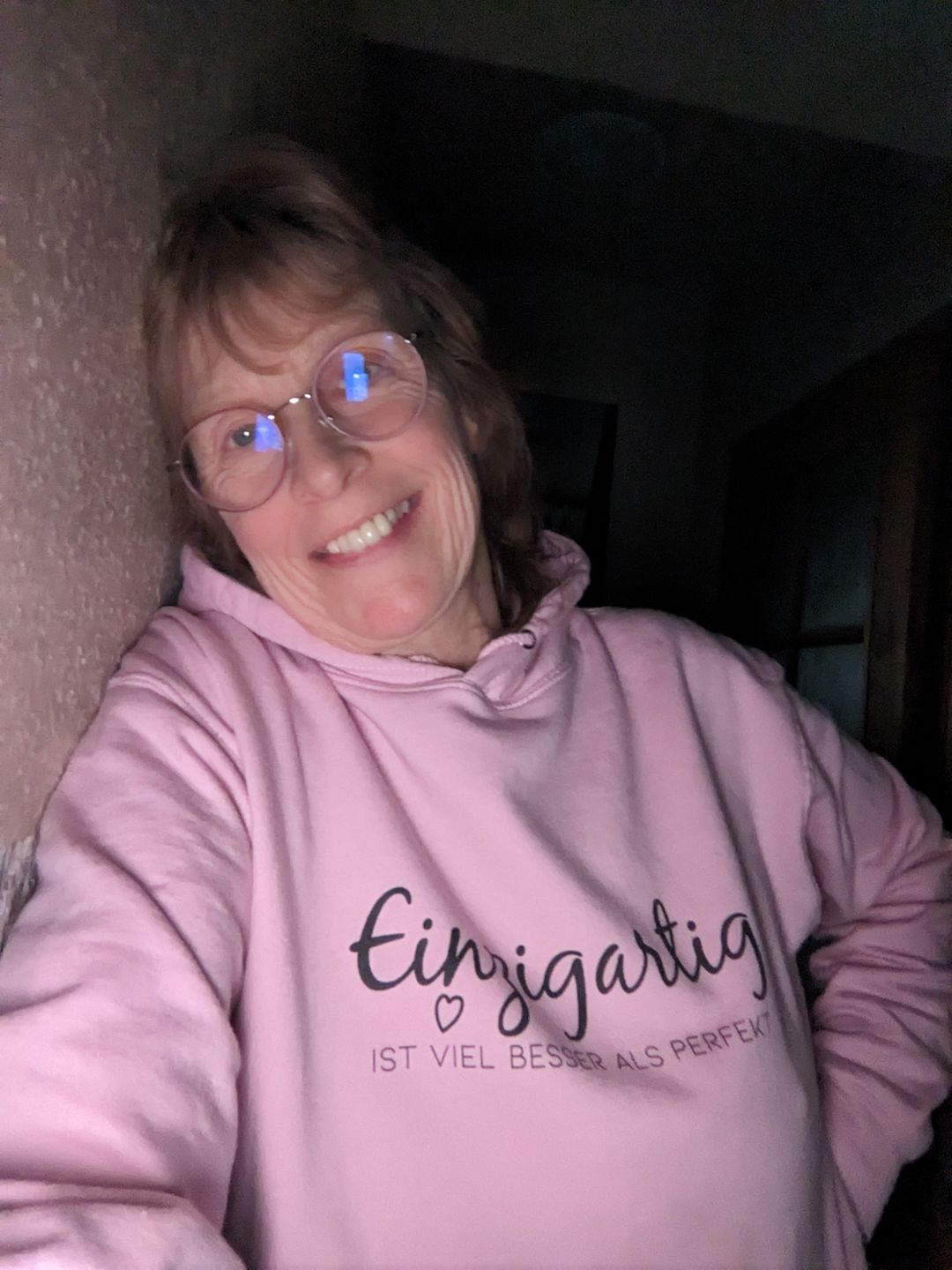 Customer photo review of Einzigartig ist viel besser als Perfekt  -  Hoodie