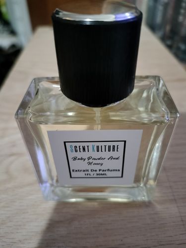Customer photo review of Baby Powder & Honey - (U)