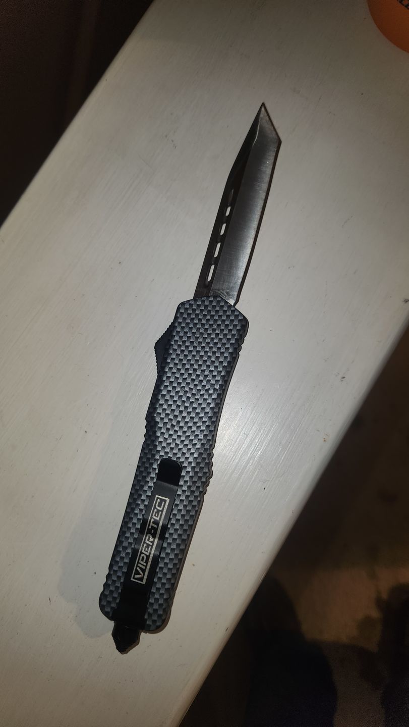 Customer photo review of Carbon Fiber Ghost D/A OTF (Multiple Blade Styles Available)