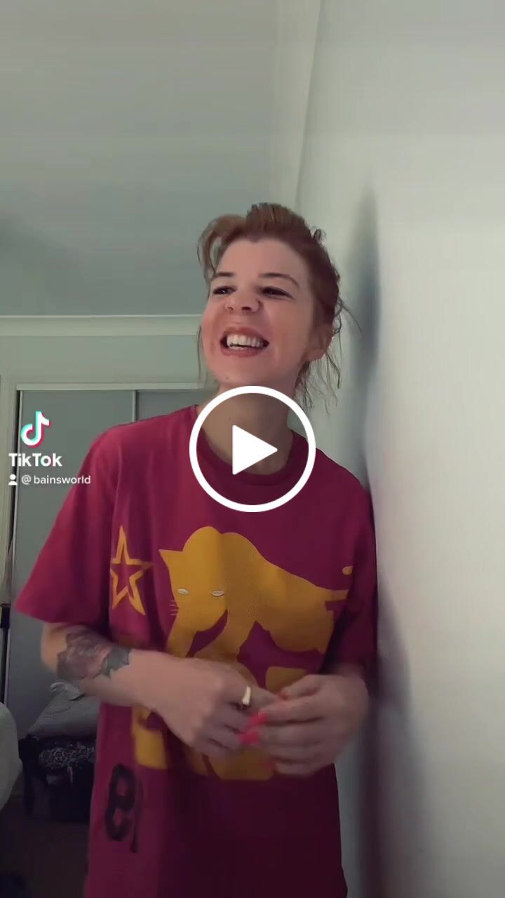 Customer video review of Aesthetic Embroidered Tube Top