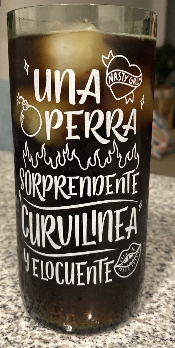 Customer photo review of FEMINISTAS 2.0 - JUEGO DE 6 VASOS