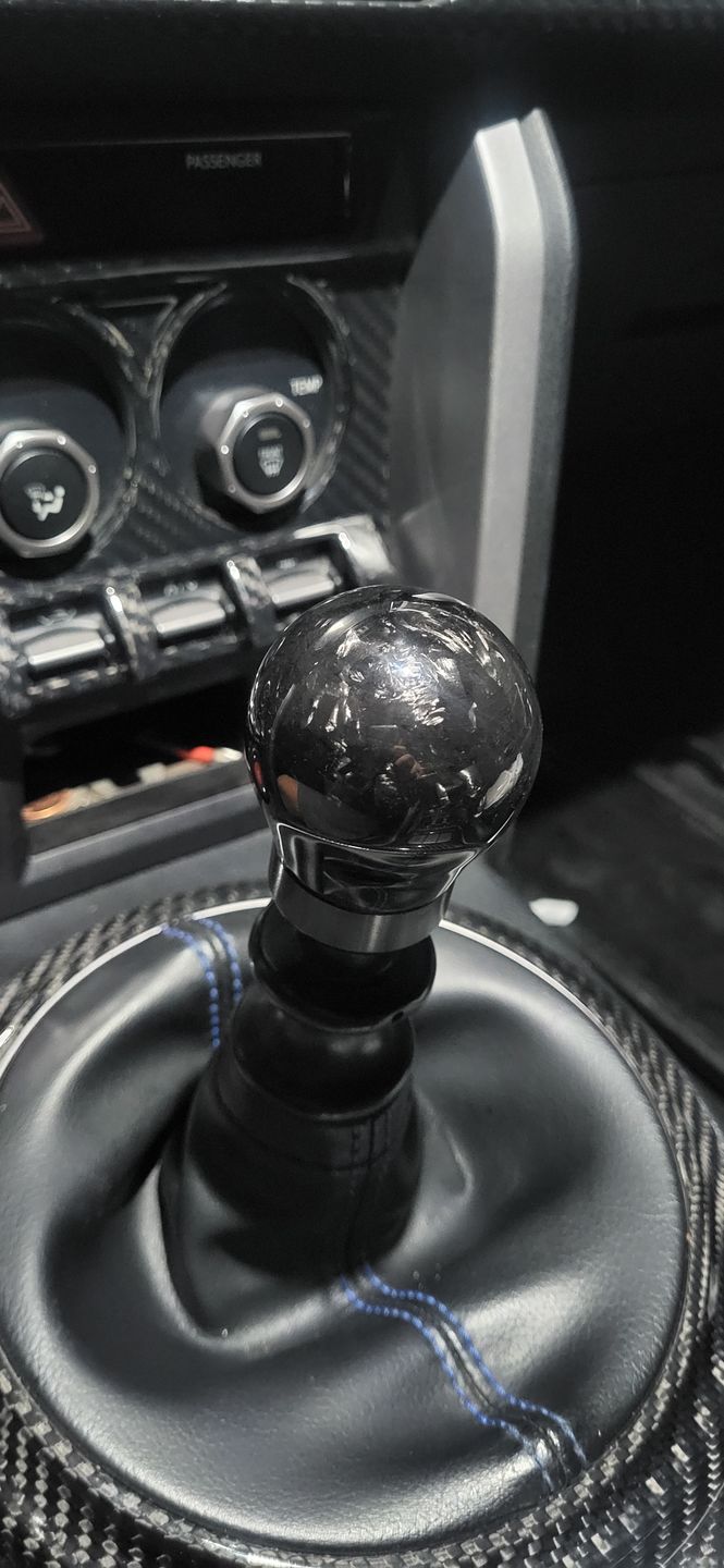 Customer photo review of Weighted Forged Carbon Fiber Shift Knob