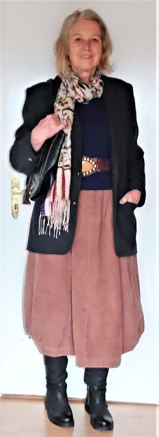 Customer photo review of Plus Size Elastic Waist Calf Length Spring Corduroy Skirt