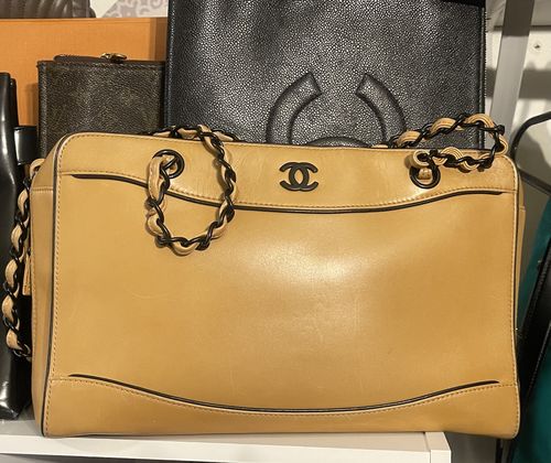 Customer photo review of Vintage CHANEL Beige CC Logo Calfskin Black Chain Shoulder Bag 022623