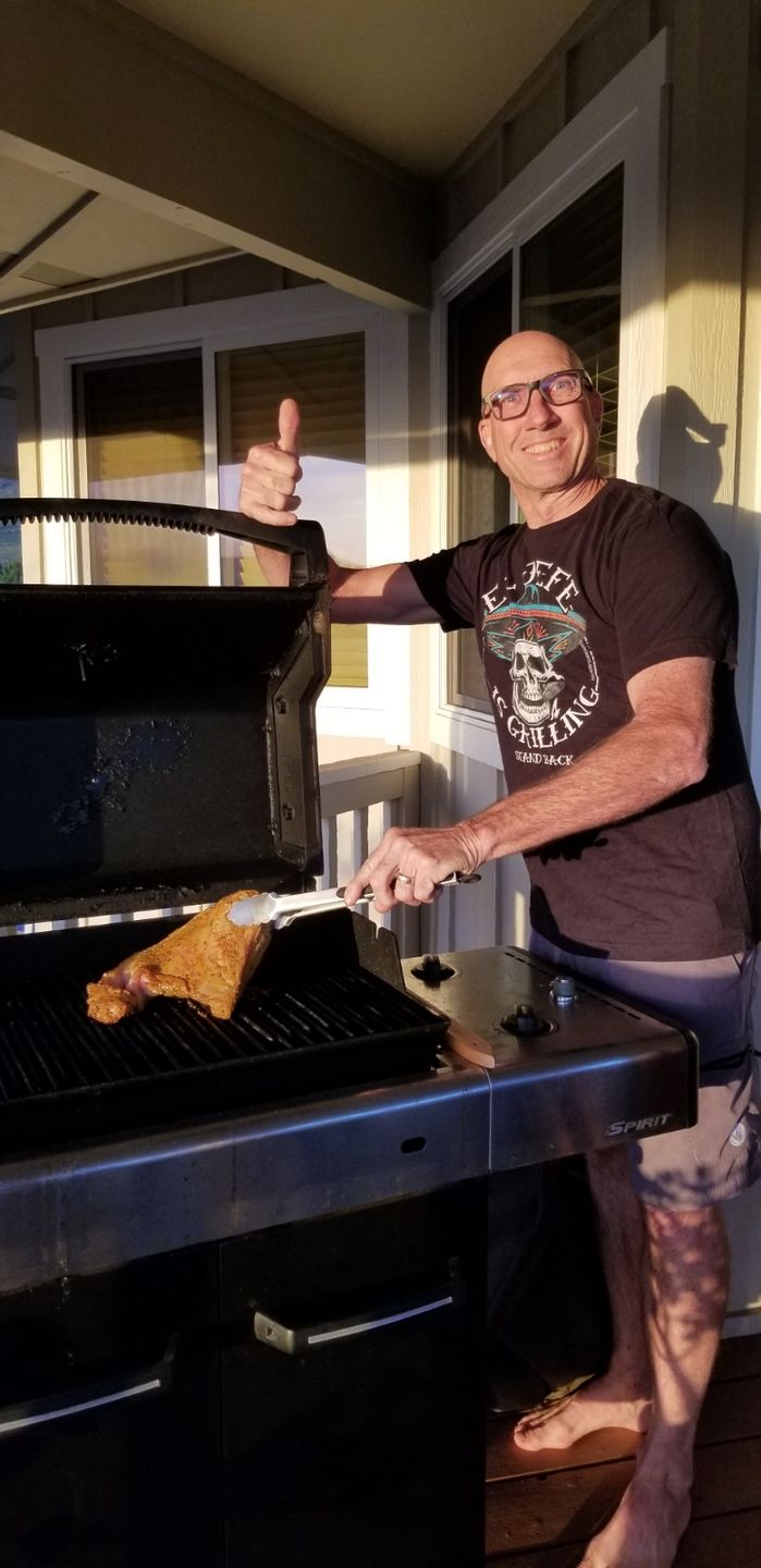 Customer photo review of Premium El Jefe Is Grilling OG Greaser Tee