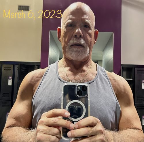 Customer photo review of Flex Fit Vintage Muscle Hat