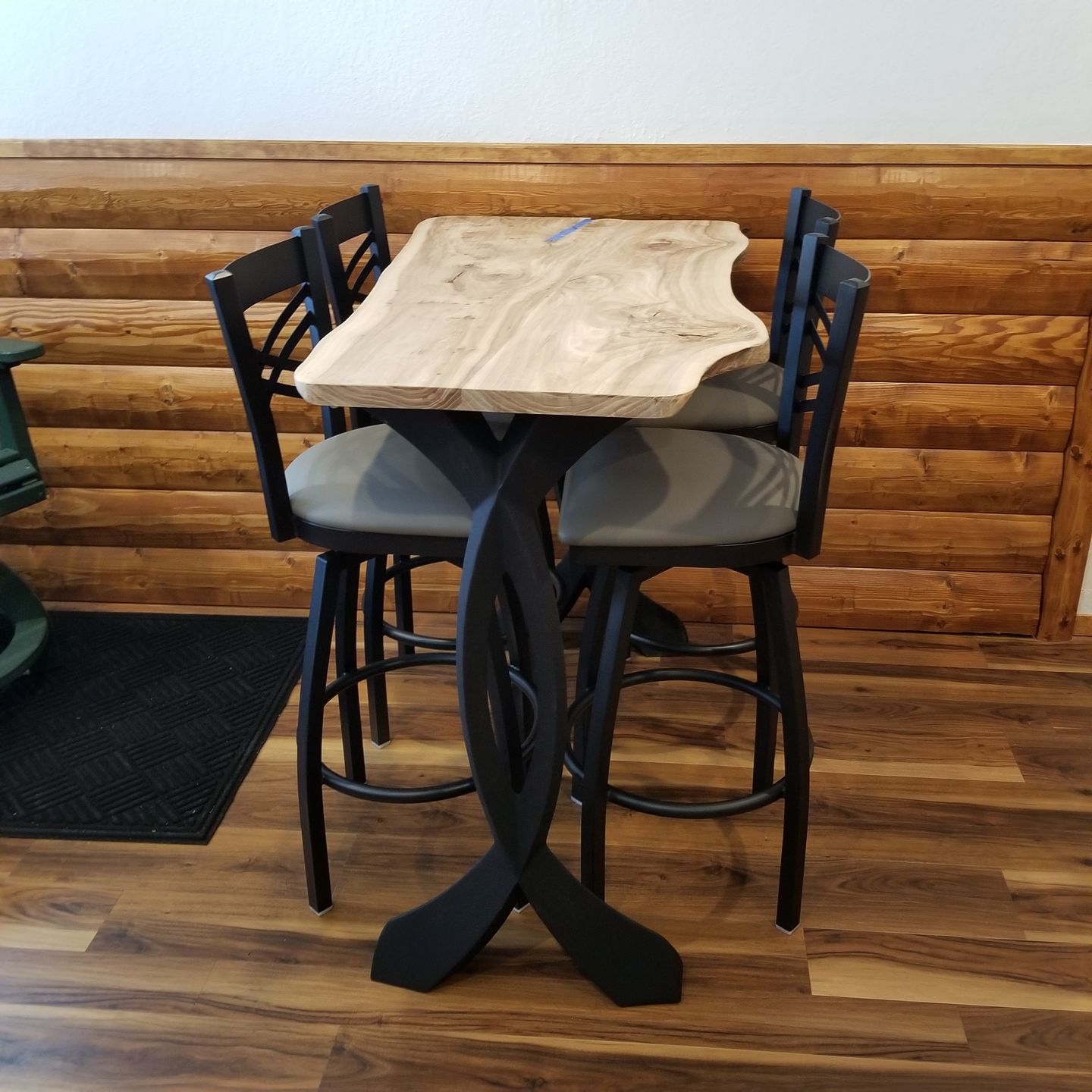 Customer photo review of Metal Counter & Bar Table Legs - Curva - 36H, 40H inch - Set of 2 pcs - Flowyline