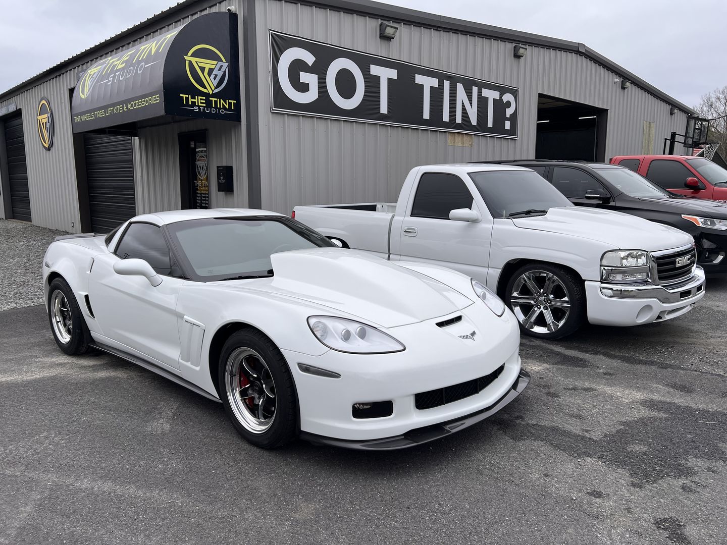 Customer photo review of Corvette C6 Grand Sport / Z06 / ZR1  Side Skirts Rocker Panels