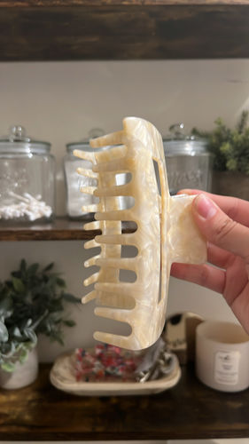 Customer photo review of TR x Bethany XXL Claw Clip