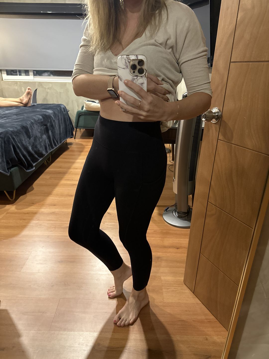 Customer photo review of NKD Leggings w/ Pockets - Black