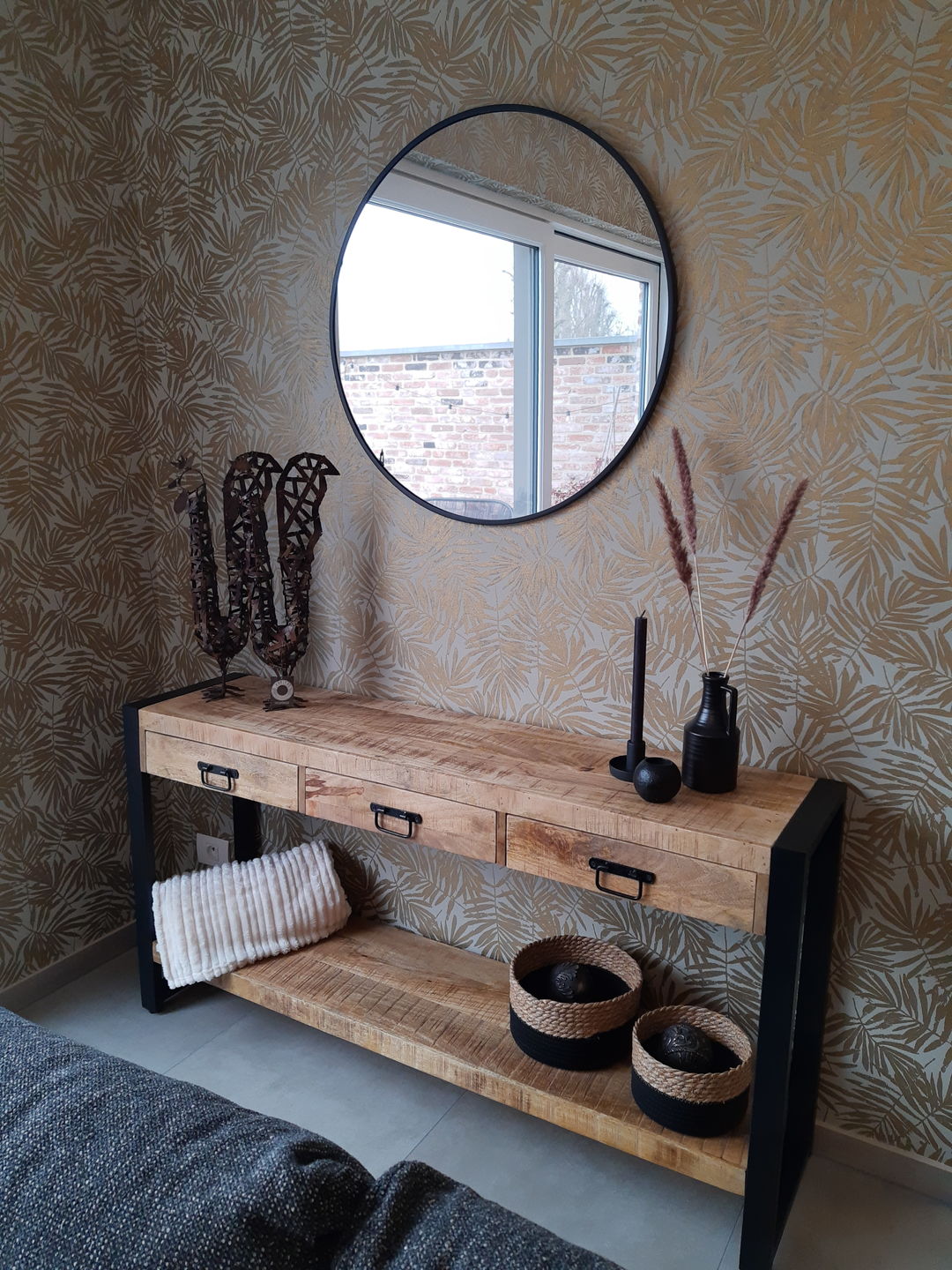 Customer photo review of Sidetable / Dressoir met lades Industrieel Design | Mangohout en Staal | 150x35x76cm