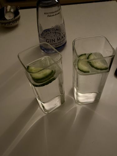 Customer photo review of SQUARE GLASS | KUBA