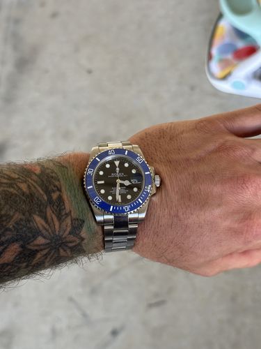 Customer photo review of Submariner "Smurf" Black Dial Blue bezel - Code: B094