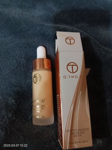Customer photo review of O.TWO.O LIQUID DROP FOUNDATION