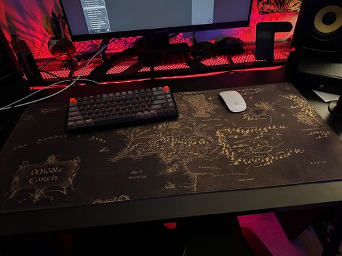 Customer photo review of Middle Earth Map - Dark Theme