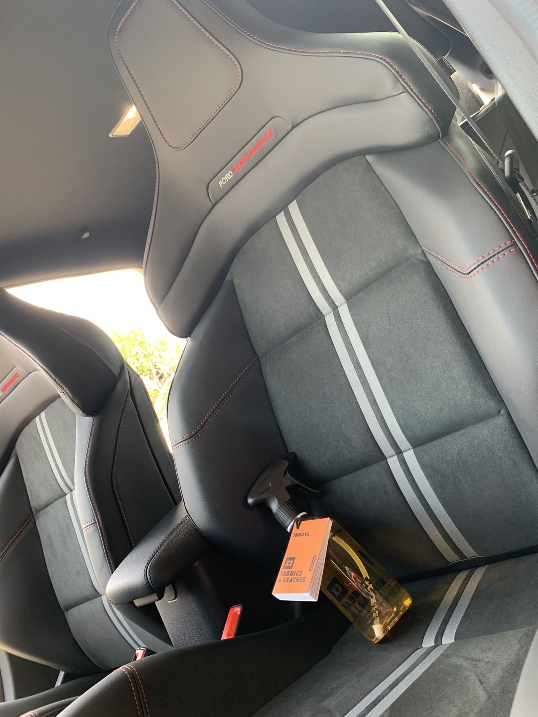 Customer photo review of X2 FABRICS&LEATHER DI INNOVACAR PULITORE SEDILI AUTO IN PELLE E RINNOVA TESSUTI