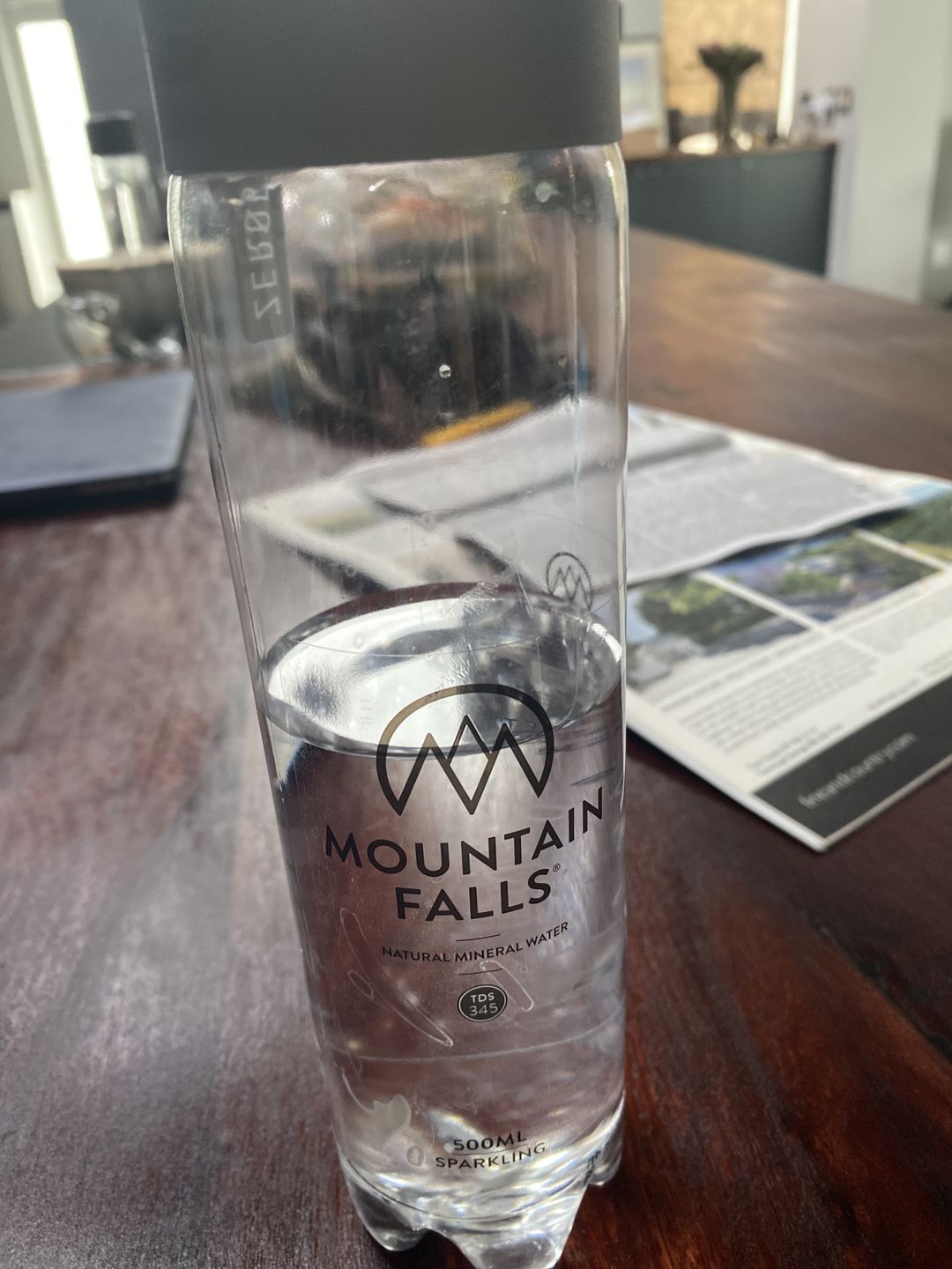 Customer photo review of 500ml Sparkling Mineral Water- ZEROPET Bottle (Pack of 24)