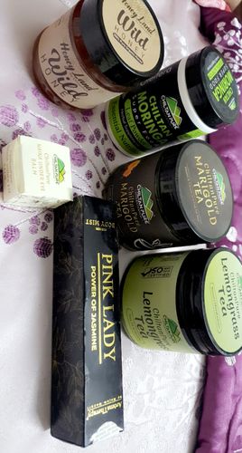 Customer photo review of Moringa Powder SuperFood  – Boost Metabolism [ کرشماتی پتوں سے 300 بیماریوں کا علاج - چلتن سہاجنا]