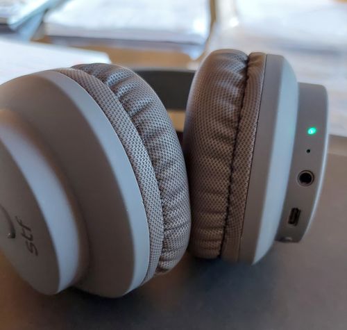 Customer photo review of Audífonos inalámbricos On ear | STF Neo ANC | Cancelación de ruido 40 hrs uso Negro