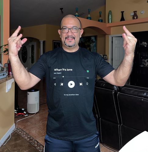 Customer photo review of Your Favorite Song T-Shirt Music Player