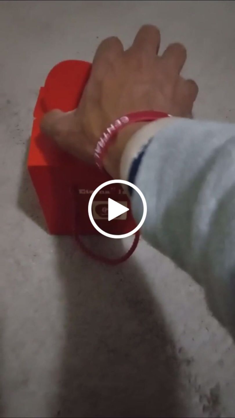 Customer video review of Eternal Rose Box - With Real Rose & Necklace