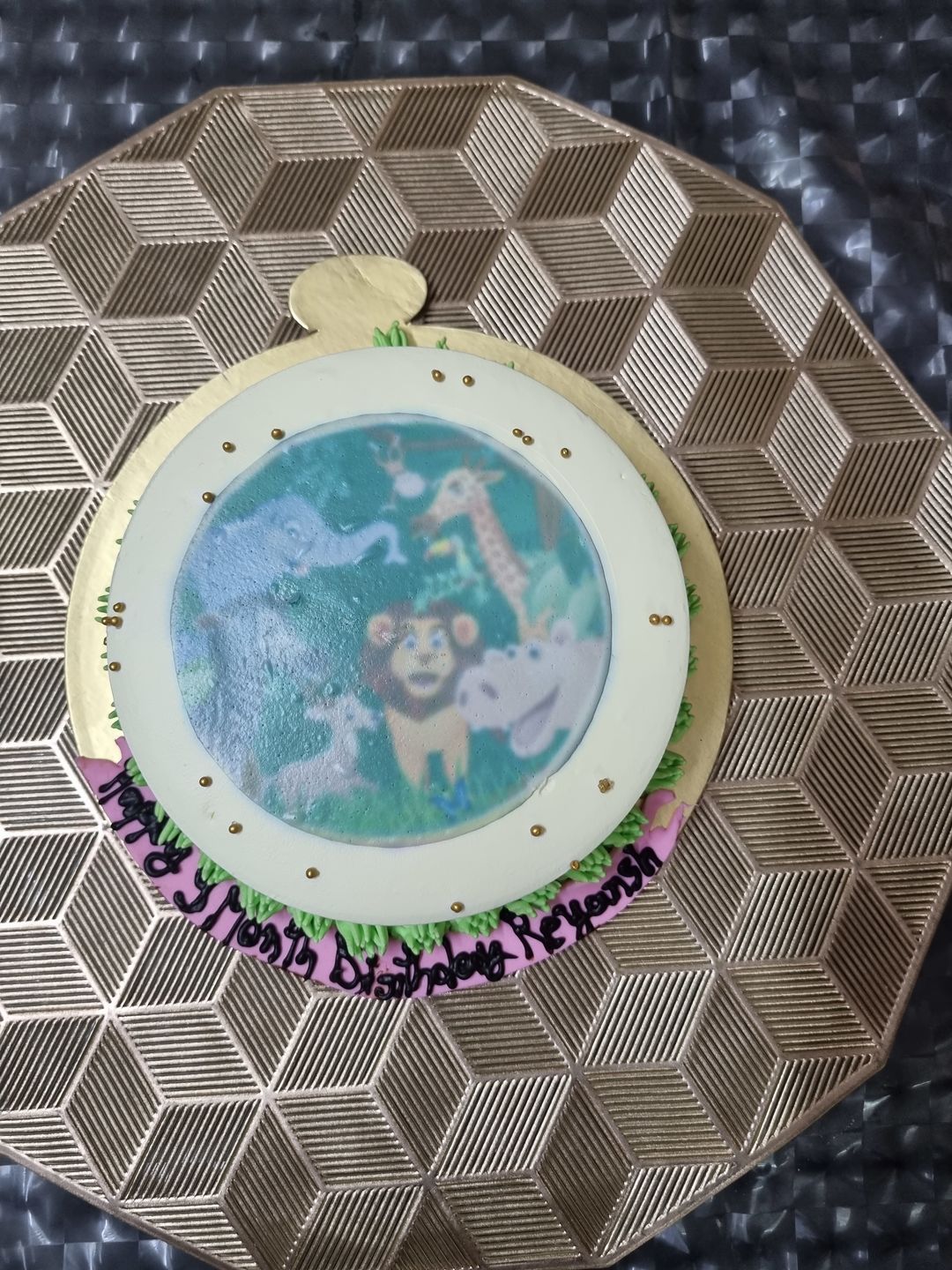Customer photo review of Jungle Pineapple Cake