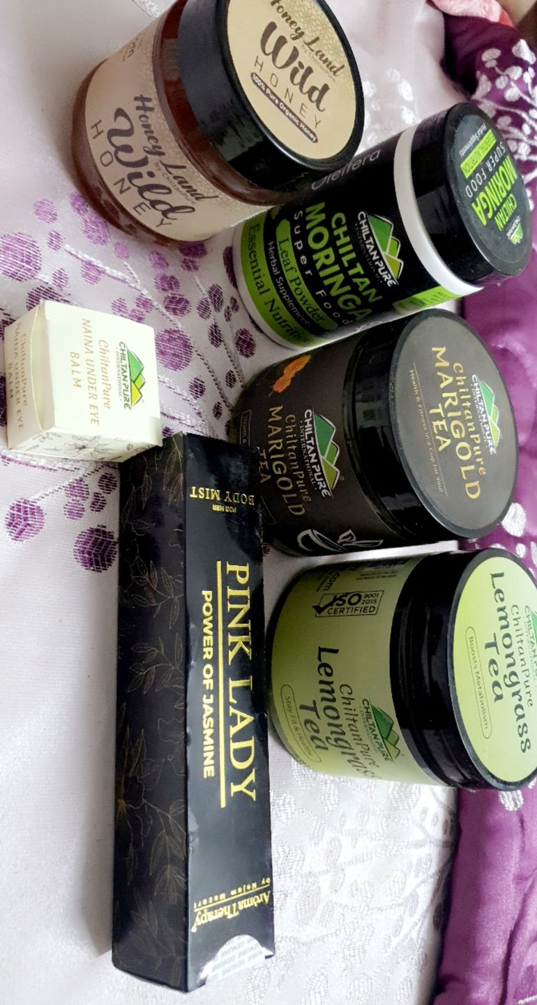Customer photo review of Naina Under Eye Balm - Reduce Puffiness, Wrinkles, Dark Circles & Under Eye Bags