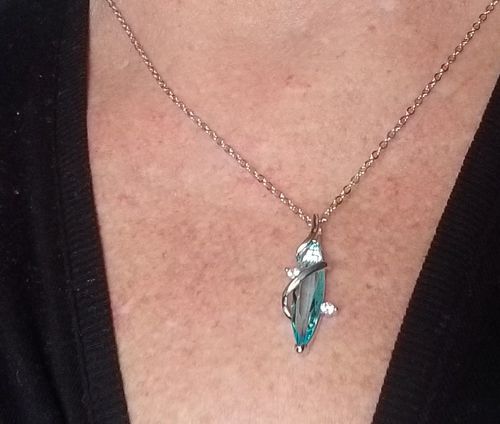 Customer photo review of Pendentif aigue marine brute