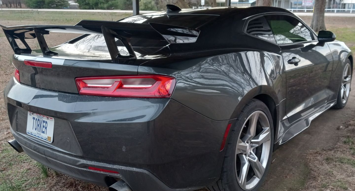Customer photo review of Camaro Zl1 1LE Conversion Rear Trunk Spoiler High Wing