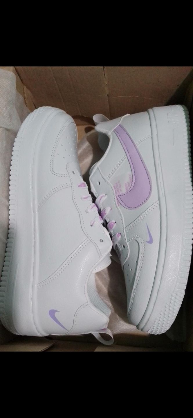 Customer photo review of Paq 6 Pares Tenis 275 Blanco Lila 22/25.5