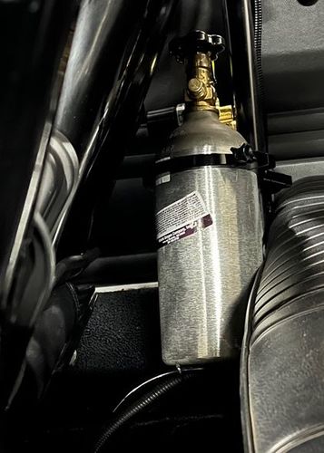 Customer photo review of Motion Raceworks Black Anodized 2.5lb CO2 Bottle Bracket (Bottle Not Included) 25-10007