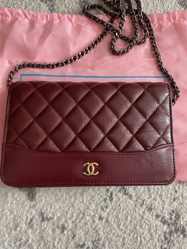 Customer photo review of Preloved Chanel Red Quilted Aged Calfskin Wallet on Chain Bag 28331680 030123