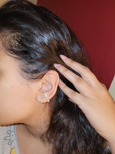 Customer photo review of Cluster Lobe Cuff Earring (Gold)