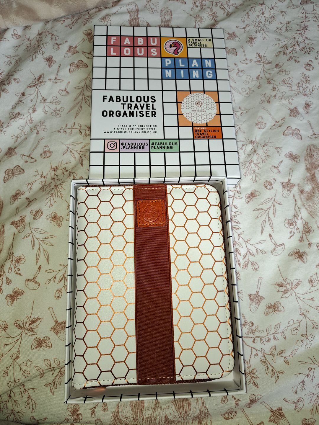 Customer photo review of Gold Honeycomb - Travel Organiser