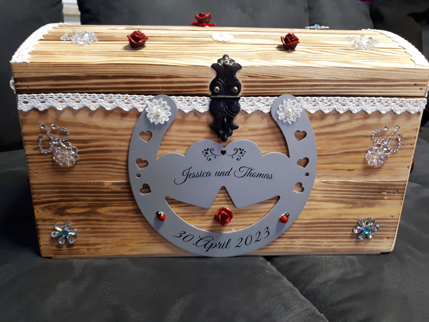 Customer photo review of Glückshufeisen aus edlem Stahl noble Design (personalisierbar) - ausgefallenes Hochzeitsgeschenk