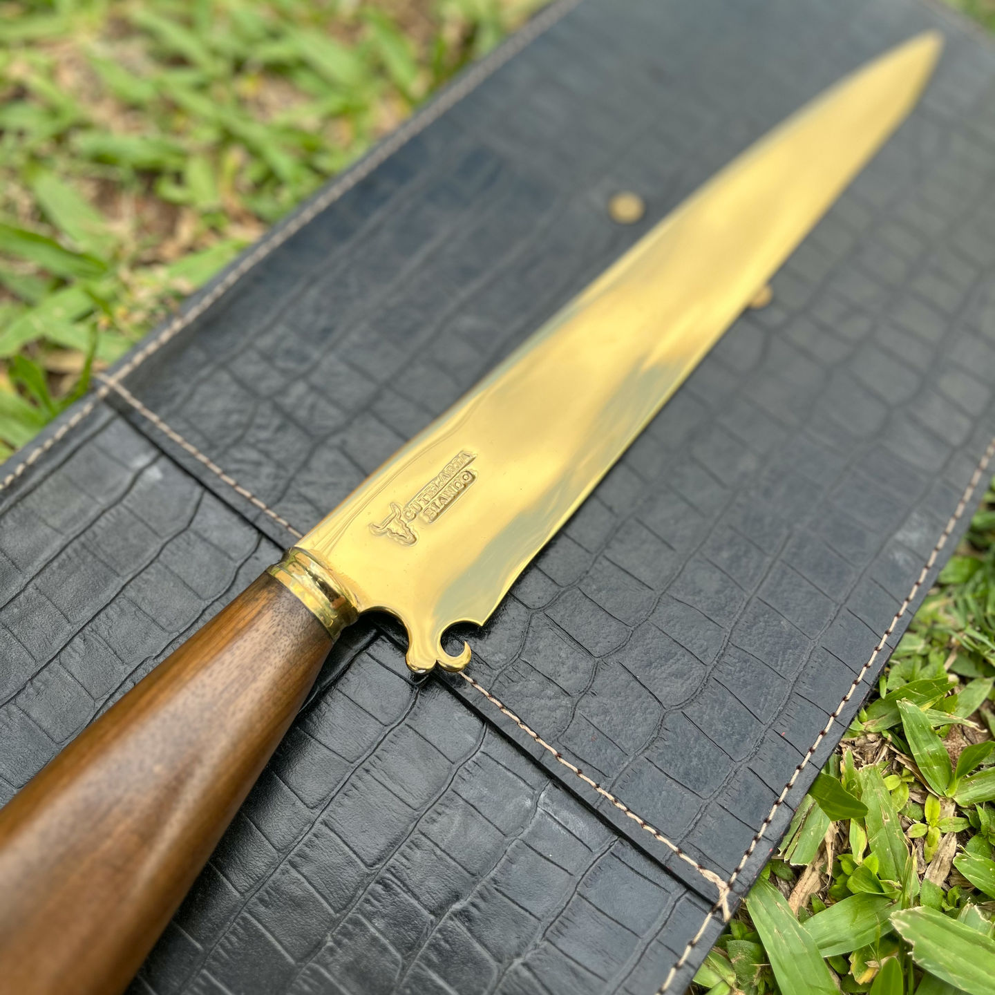 Customer photo review of Faca Artesanal Dourada Modelo Renda