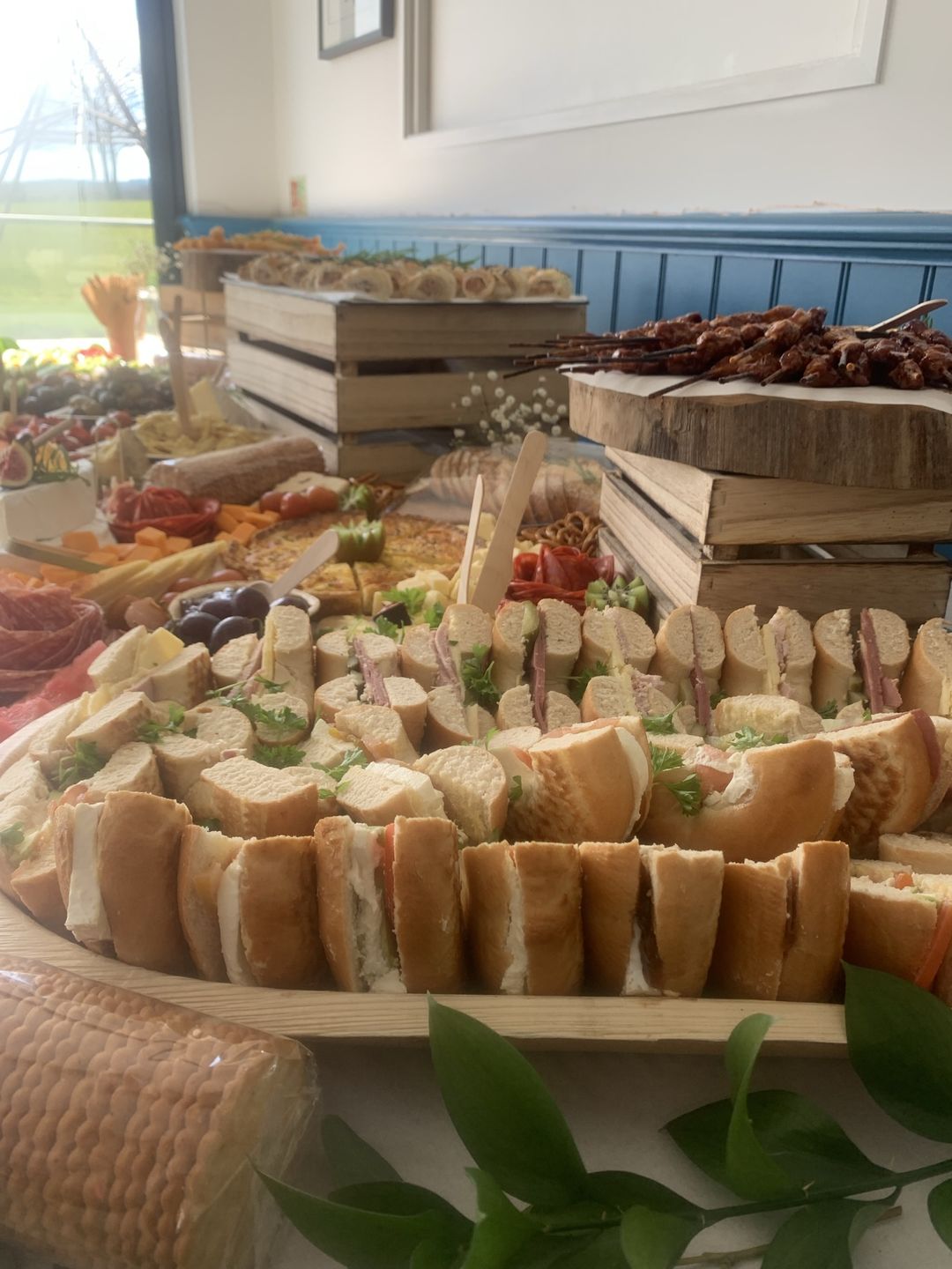 Customer photo review of Extra Large 22" x 12" Oval Disposable Palm Leaf Wooden Platter Tray