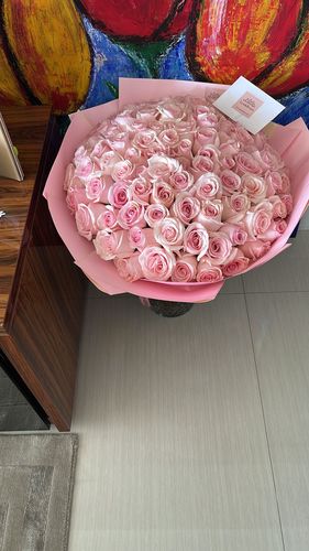 Customer photo review of Light Pink Rose Bouquet