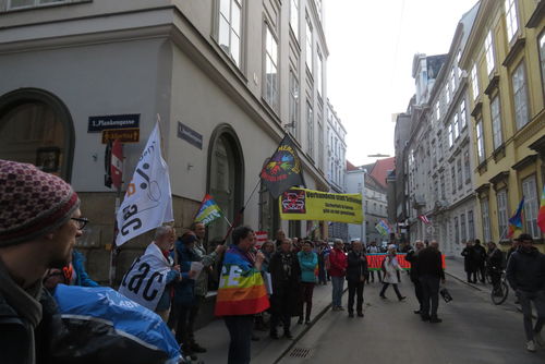 Customer photo review of FLAGGE / SCHWENKFAHNE • MENSCHHEITSFAMILIENMITGLIED