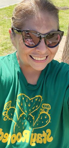 Customer photo review of Unisex Stay Rooted Tee