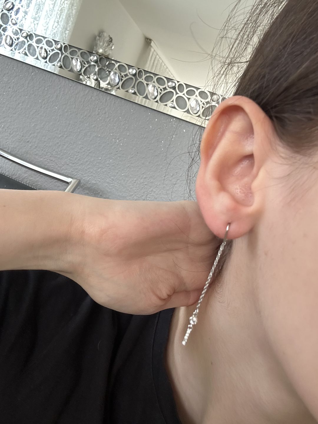 Customer photo review of Letter Ohrhänger | 18K vergoldet