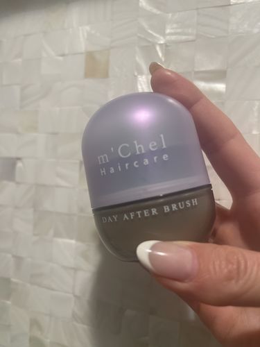 Customer photo review of Day After Brush Clean Dry Shampoo