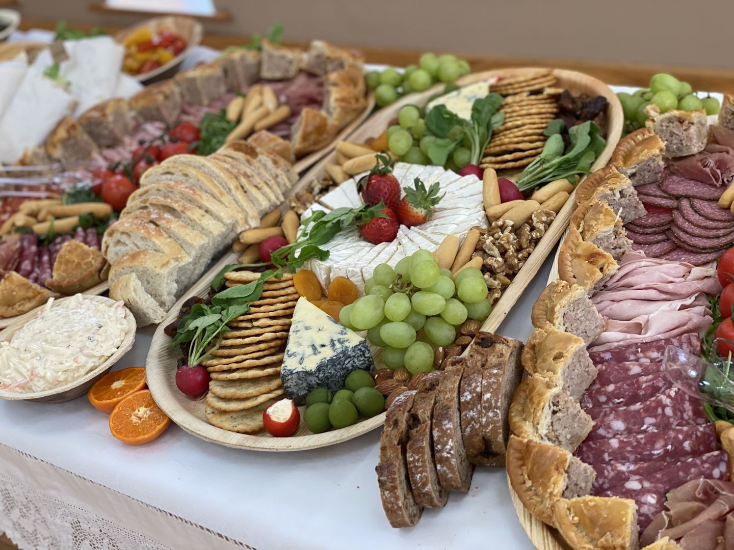 Customer photo review of Extra Large Oval Palm Leaf Serving Platter (55 x 30 cm)
