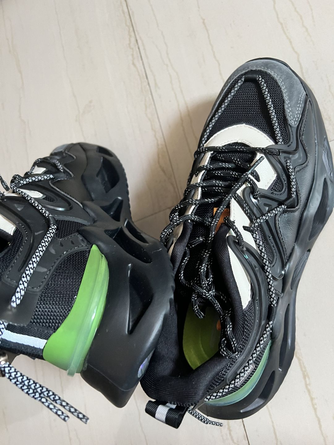 Customer photo review of Moscow Carbon Black Sneaker