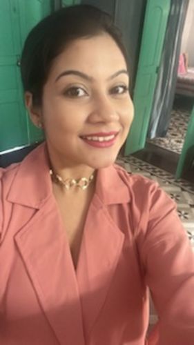 Customer photo review of Rubans Voguish 18k Gold-Plated Geometric Pattern Choker Necklace