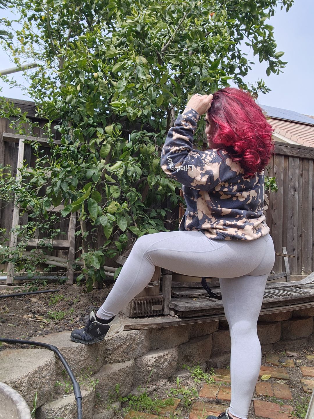 Customer photo review of Dream Leggings w/pockets- Mist