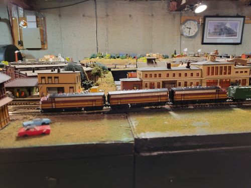 Customer photo review of BLI 6871 EMD F7A, B&M 4268A, Maroon & Imitation Gold, Paragon4 Sound/DC/DCC, N