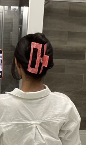 Customer photo review of TR x Bethany XXL Claw Clip