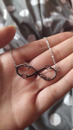 Customer photo review of LOANYA Collar Infinito Personalizado